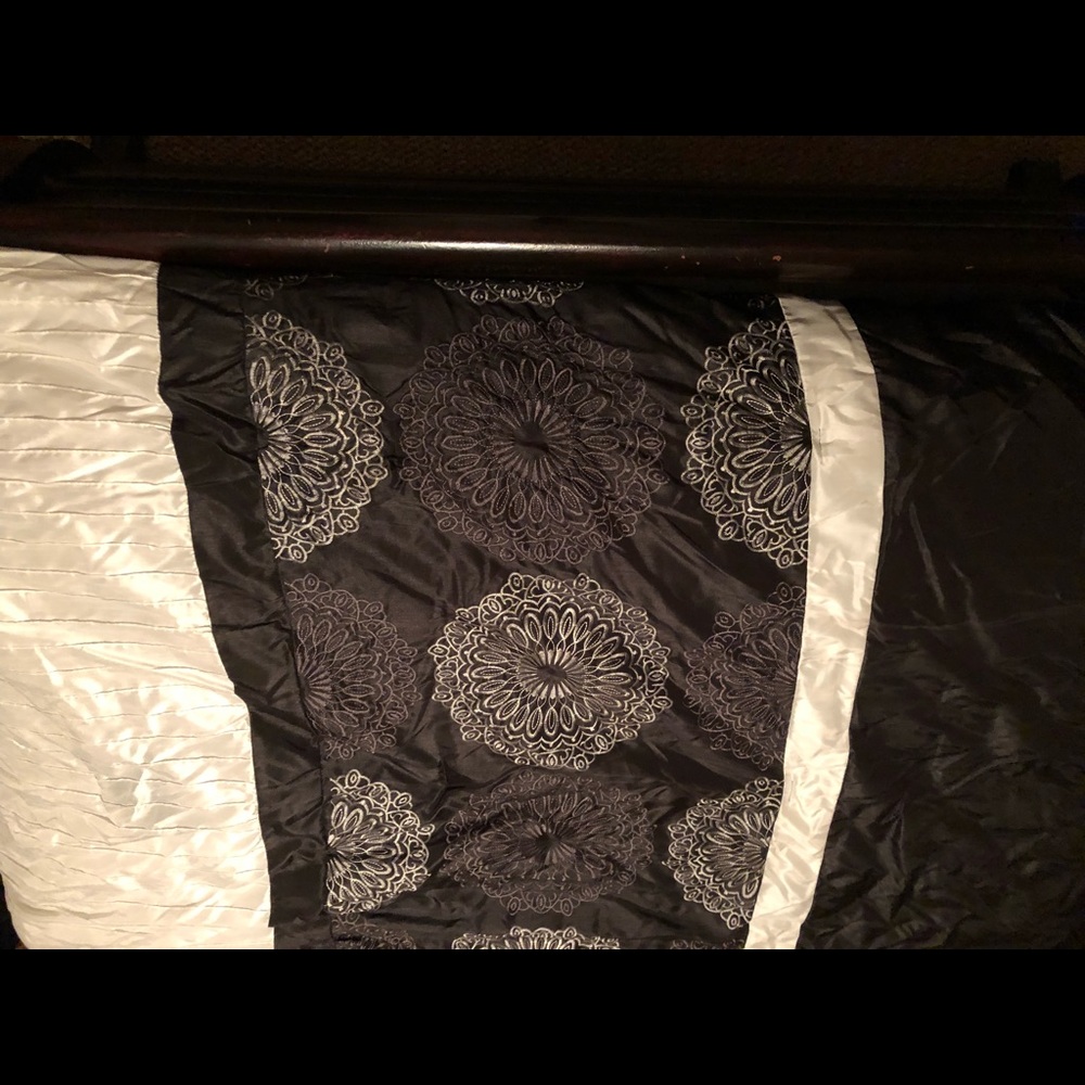 King size-comforter and dust ruffle